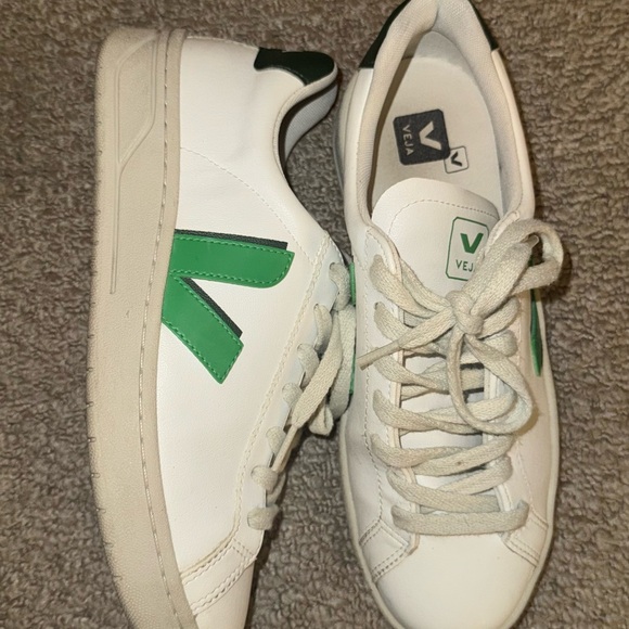 Veja Shoes - Veja Leather Sneakers in White with Green V